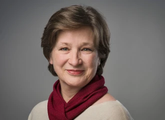 Portrait Foto von Gaby Hasler Herzberg, Referentin benevol Aargau, Fachstelle für Freiwilligenarbeit
