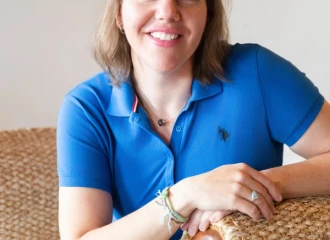 Portrait Foto von Tania Berchtold Dellberg, Referentin benevol Aargau, Fachstelle für Freiwilligenarbeit