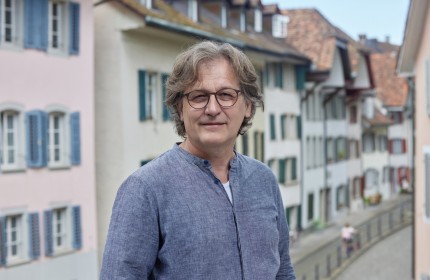 Portrait Foto von Alois Metz, Vorstandsmitglied von benevol Aargau, Fachstelle für Freiwilligenarbeit