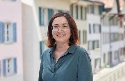 Portrait Foto von Christine Unterhuber, Vizepräsidentin von benevol Aargau, Fachstelle für Freiwilligenarbeit